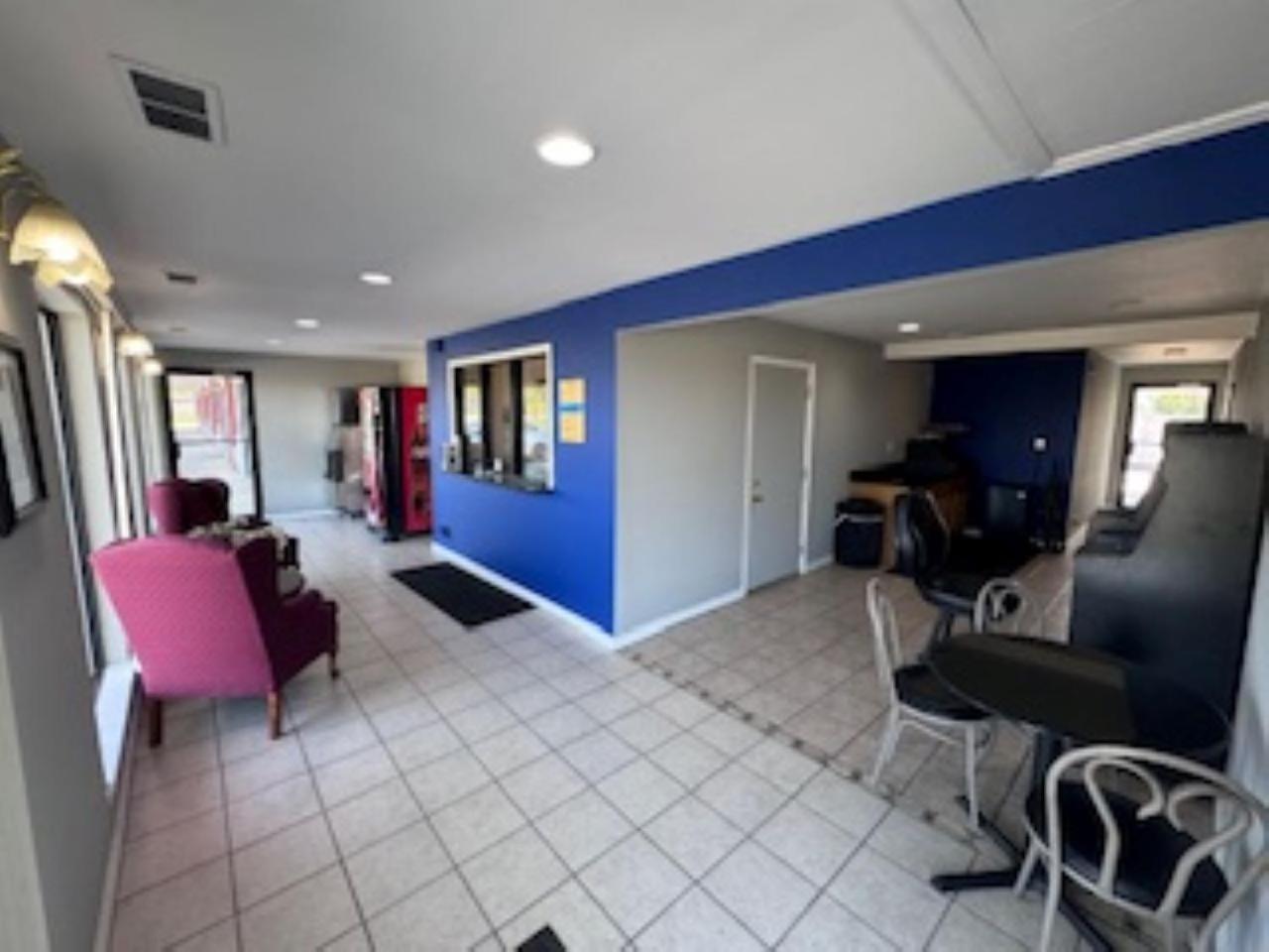 Rodeway Inn Shippensburg Bagian luar foto