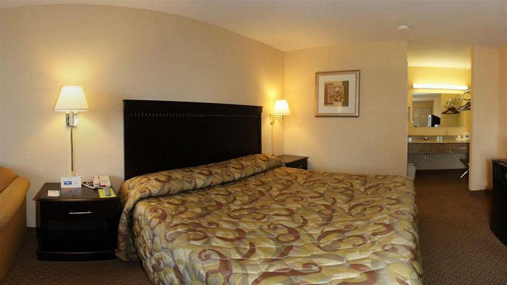 Rodeway Inn Shippensburg Bagian luar foto